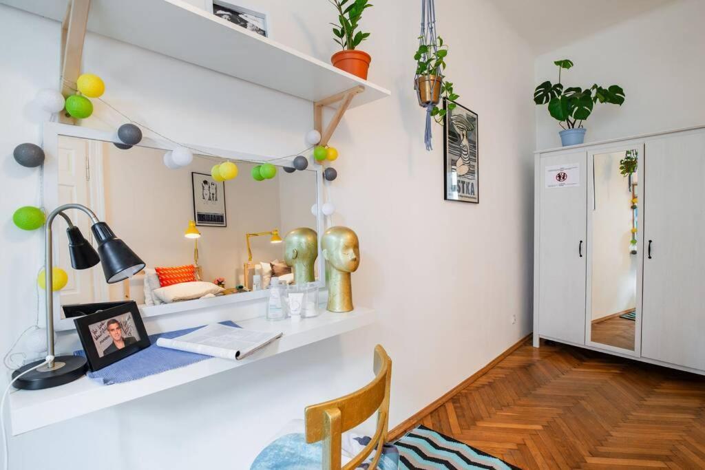 Blue Peace-Apartment With Free Parking In Center For 1-6 People كراكوفيا المظهر الخارجي الصورة